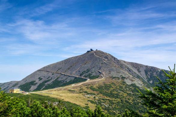 Rzeka Krutynia - Mazury Rzeka Rospuda - Suwalszczyzna Bieszczady Tatry Morskie Oko Zabytkowe centra dużych miast np.