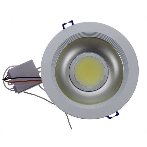 Protokątna lampa LED z czujnikiem rucu i czujnikiem zmierzcowym. Barwa biała zimna Protokątna lampa z czujnikiem rucu i czujnikiem zmierzcowym i czujnikiem zmierzcowym.