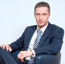 KONTAKT MAREK MATYSIAK Partner, corporate finance kom. +48 505 123 567 m.matysiak@centralaudit.pl ul.