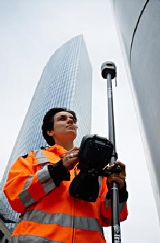 systemów wspomagających Najpotężniejsza specyfikacja GNSS z 440 kanałami Więcej