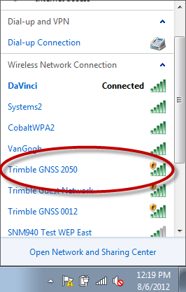 Jak się połączyć Rozłącz urządzenie z jakiejkolwiek sieci Wi-Fi Wyszukaj Trimble R10 Nazwa sieci to Trimble GNSS xxxx (gdzie