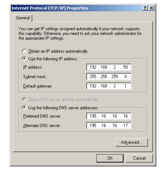 Adresowanie IP Każdy host używający protokołów TCP/IP powinien mieć prawidłowo ustawiony adres sieciowy warstwy 3 IP. Obecnie najczęściej używaną implementacją adresu IP jest jej wersja 4 (IPv4).
