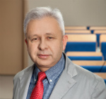 Wykładowcy Wykładowcy: dr inż. Edyta Ślachcińska Menedżer kierunku bezpieczeństwo wewnętrzne. Doktor nauk o obronności w specjalności zarządzanie zasobami obronnymi.