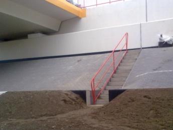 Radbur Sp. z o. o. od kilkunastu lat zajmuje się produkcją oraz montażem stalowych elementów bezpieczeństwa ruchu drogowego.