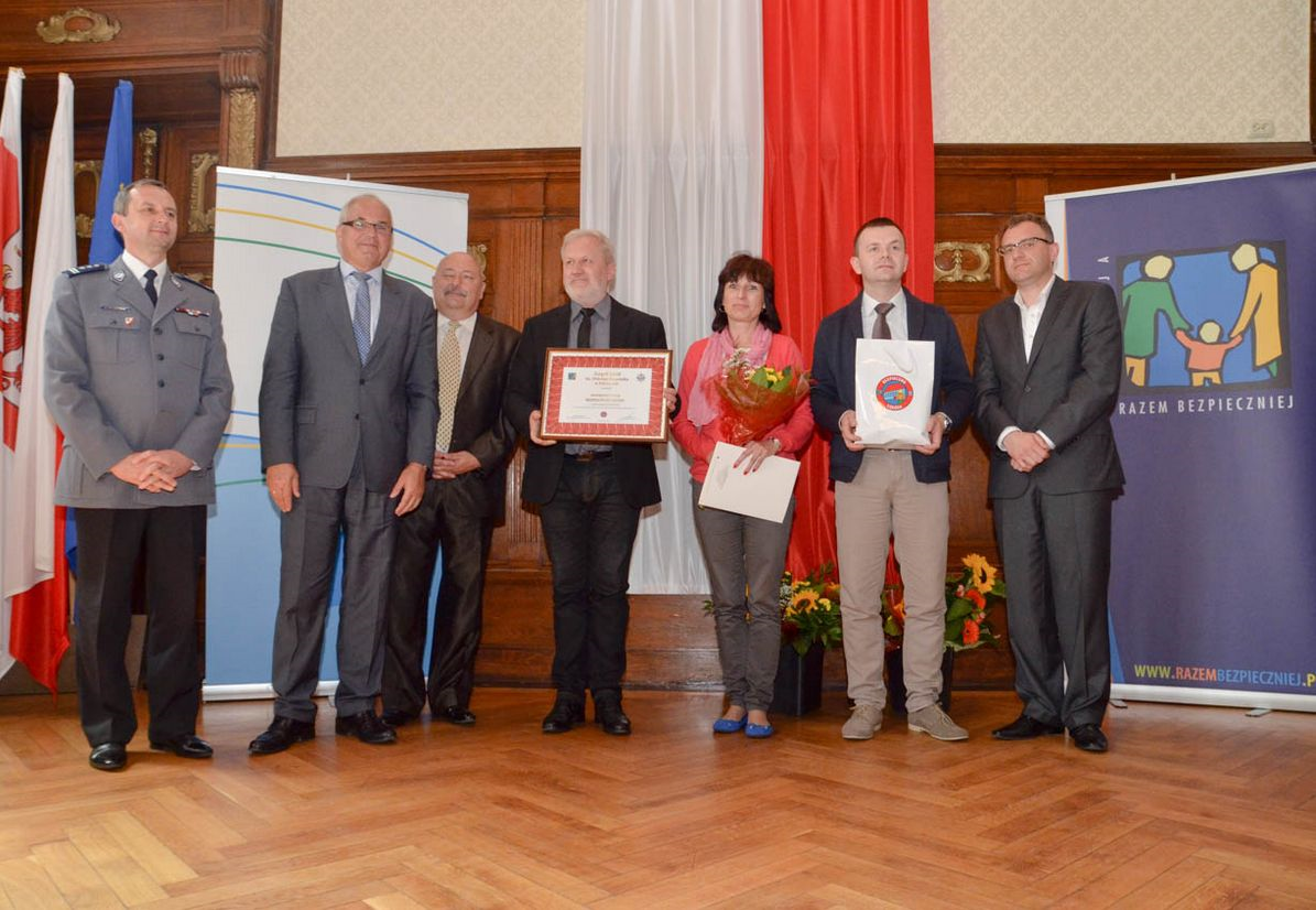 Policja Projekt Bezpieczny senior w bezpiecznym domu - zwycięzca konkursu Zapobiegania Przestępczości (ECPA) w ramach Europejskiej Sieci Zapobiegania Przestępczości w 2010 r.