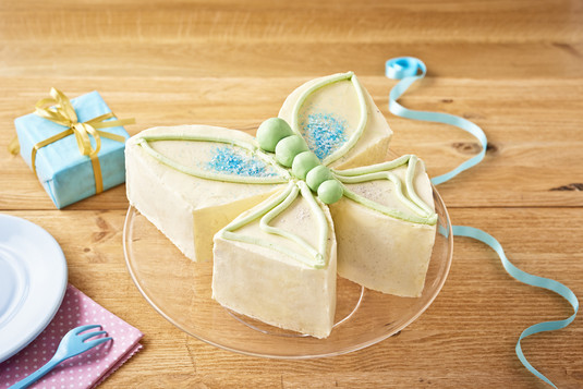 Biszkoptowy motyl 15 minut Średnie 70 minut 180 C tortownica o średnicy 20 cm Kostka do pieczenia Kasia Ekstra Maślany Smak - 250 drobny cukier - 250 jajka duże - 4 sztuki mąka samorosnąca (lub