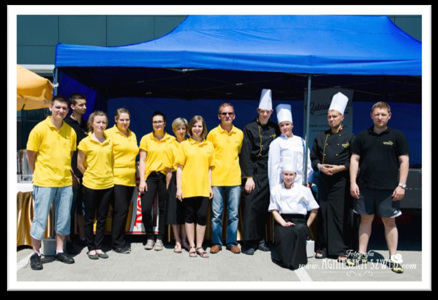 Tysiąclecia : O NAS Catering Arts to firma rodzinna powstała z myślą o dawaniu ludziom przyjemności w postaci wyśmienitych dań podczas realizacji usług cateringowych, jak również na co dzień