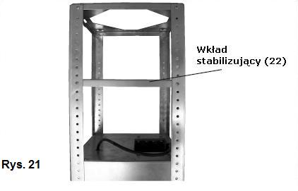 Montaż kątowników nośnych do sufitowej płyty montażowej W pierwszej kolejności należy zawiesić haki dwóch tylnych kątowników nośnych (23) w otworach sufitowej płyty montażowej (21) (Rys.