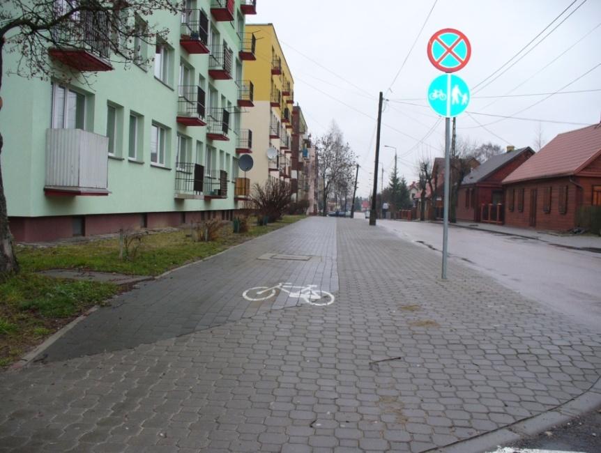 ścieżki rowerowe Budowa ścieżek rowerowych w Bielsku Podlaskim termin realizacji 2009 2011 760.578,44 zł 172.228,29 zł Wybudowanie lub oznakowanie 3,7 km nowych ścieżek rowerowych!
