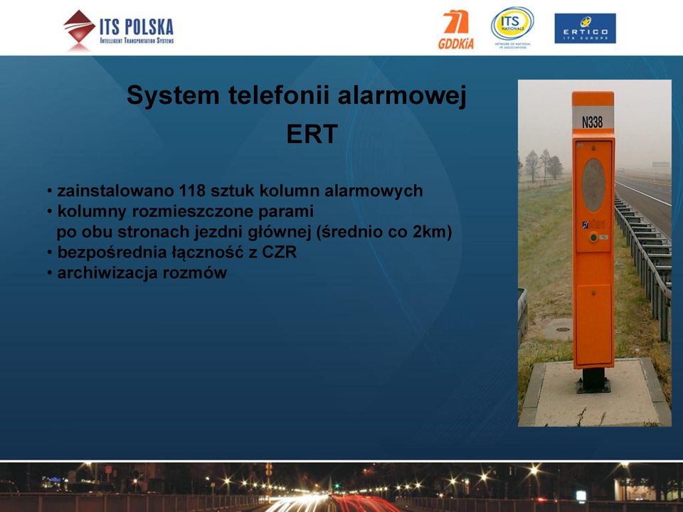 parami po obu stronach jezdni głównej (średnio co