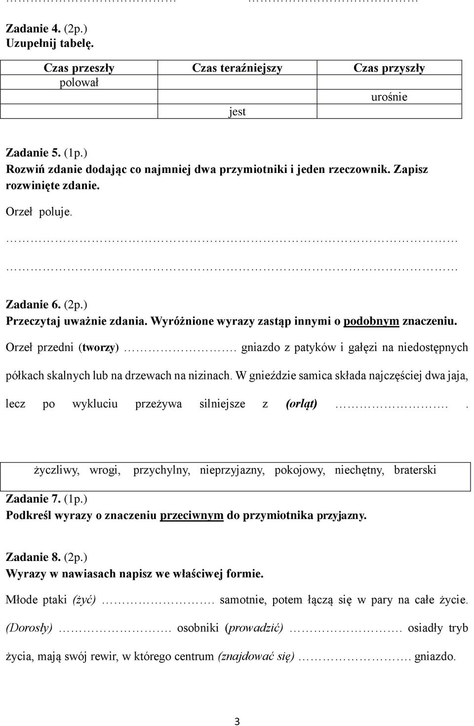 gniazdo z patyków i gałęzi na niedostępnych półkach skalnych lub na drzewach na nizinach. W gnieździe samica składa najczęściej dwa jaja, lecz po wykluciu przeżywa silniejsze z (orląt).