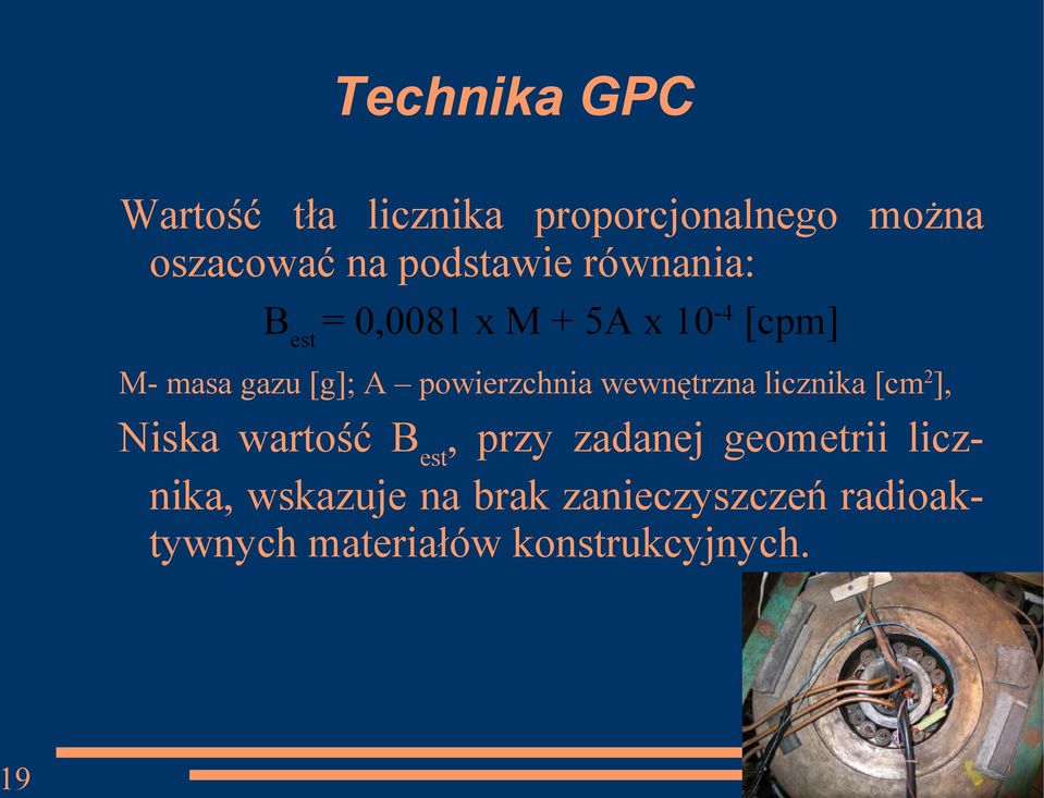 powierzchnia wewnętrzna licznika [cm2], Niska wartość Best, przy zadanej