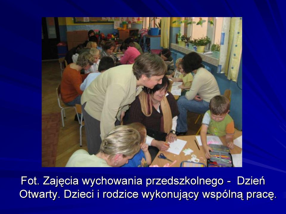 Otwarty.