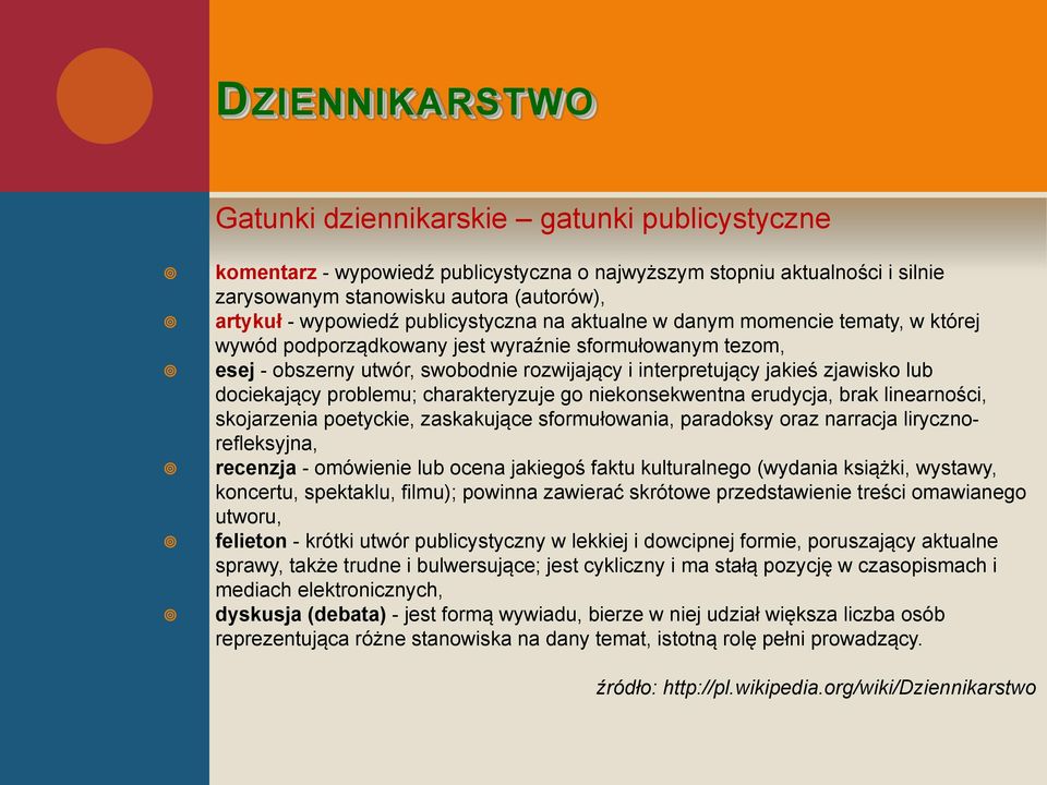 zjawisko lub dociekający problemu; charakteryzuje go niekonsekwentna erudycja, brak linearności, skojarzenia poetyckie, zaskakujące sformułowania, paradoksy oraz narracja lirycznorefleksyjna,