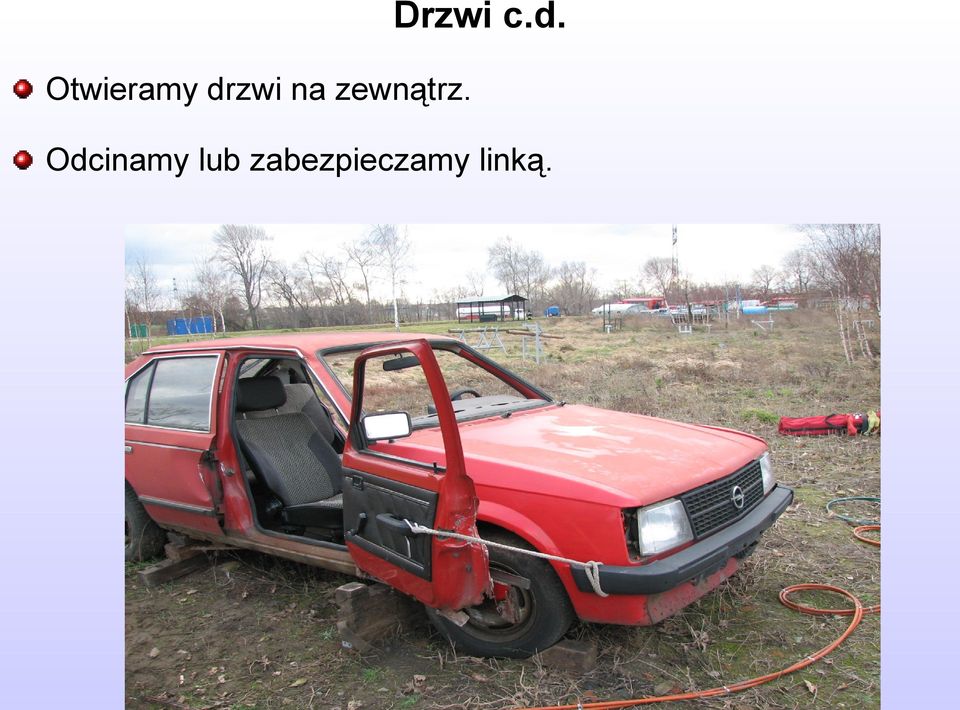 zewnątrz.