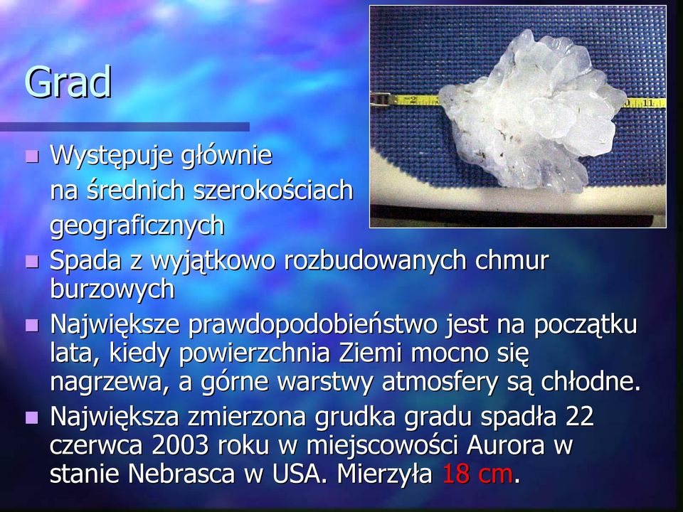 powierzchnia Ziemi mocno się nagrzewa, a górne g warstwy atmosfery sąs chłodne.