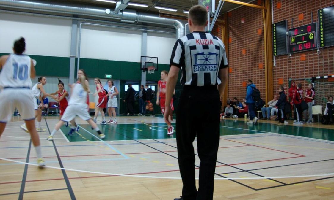 INFORMACJE KS strona 4 Konferencja Przedsezonowa SZCZYRK 2012 W dniach 21-22 września 2012 roku w Centralnym Ośrodku Sportu w Szczyrku odbyła się konferencja sędziów prowadzących zawody o wejście do