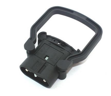 WTYCZKI I GNIAZDA REMA Nr REMA 302021 Wtyczka 80A/16 mm² 302014 Wtyczka 80A/25 mm² 302013 Wtyczka 80A/25 mm² (czerwona) 302010 Wtyczka 80A/25 mm² z napowietrzaniem 302007 Wtyczka 80A/25 mm² z osobnym
