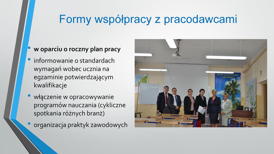 potwierdzającym kwalifikacje włączenie w opracowywanie programów