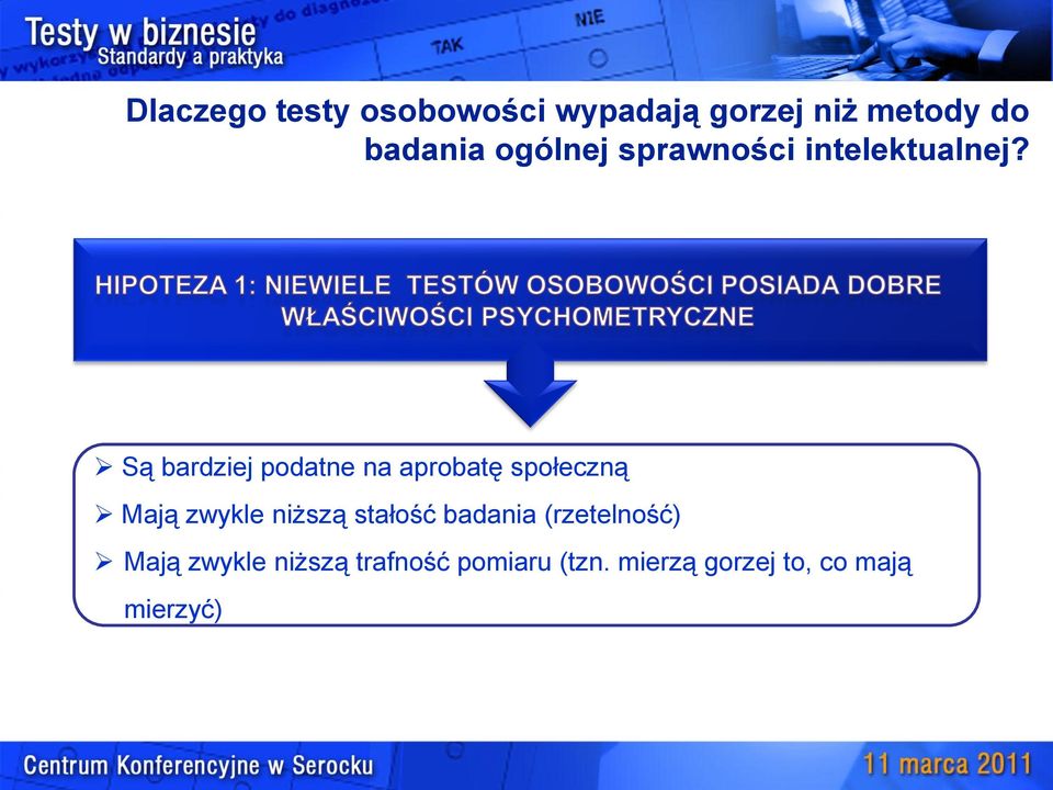 Są bardziej podatne na aprobatę społeczną Mają zwykle niższą