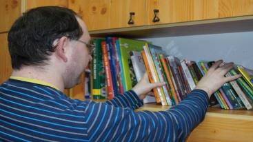 Społeczny Punkt Biblioteczny w naszym Warsztacie dwóch uczestników odbywających wolontariat w Gminnym Centrum Kultury w Łobżenicy od 2014r.