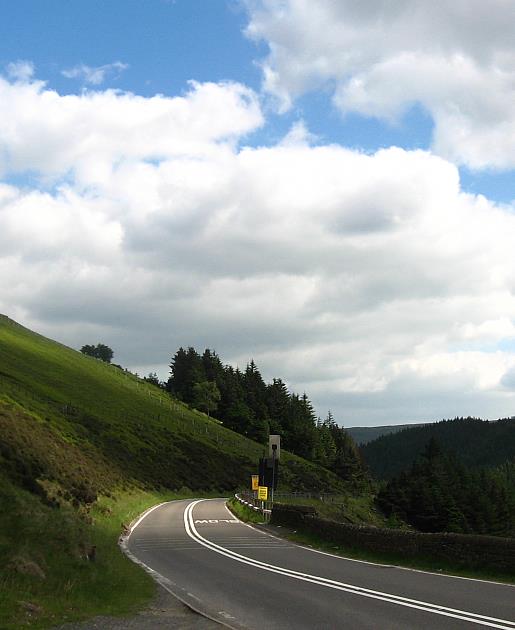 Lokalne uwarunkowania środowiskowe Obecnie większość inwestycji infrastrukturalnych w Polsce jest realizowana z udziałem dotacji UE.