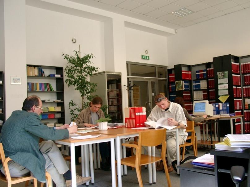 Biblioteka Główna poziom I Oddział Informacji Naukowej, p.