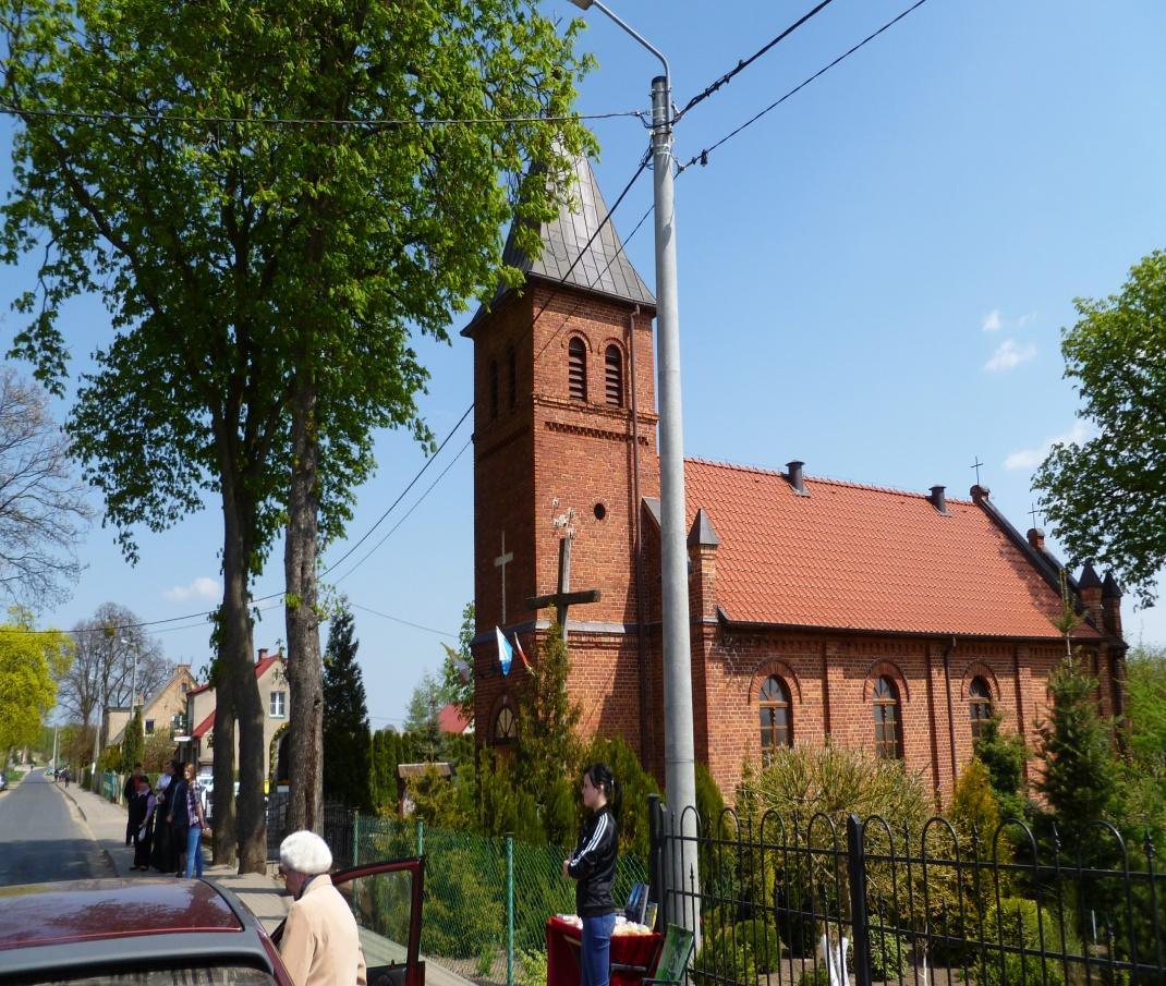 Na rozkaz króla Armenii, Astiagesa, został pojmany w mieście Albanopolis, ukrzyżowany, a w końcu ścięty. Od św. Izydora (+ 636), biskupa Sewilli, rozpowszechniła się pogłoska, że św.