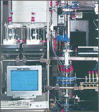 DESTYLACJA Firma QVF oferuje aparaty do destylacji w różnych konfiguracjach i pojemnościach od kilku do kilkuset litrów, pod próżnią i bez.