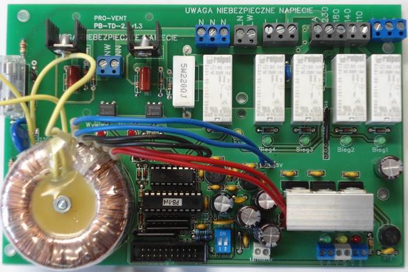 4.1 PŁYTA BAZOWA PB-TD Płyta PB-TD wykorzystywana jest w centralach z wentylatorami, których prędkość regulowana jest za pomocą autotransformatora.