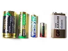 BATERIE ALKALICZNE Bateria alkaliczna (ogniwo alkaliczne) - bateria jednorazowego użytku, bez możliwości ponownego ładowania.