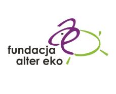 Publikacja Drzeworadnik została przygotowana przez Fundację alter eko w ramach projektu Zoom na zieleń dofinansowanego ze środków Programu Fundusz Inicjatyw Obywatelskich.