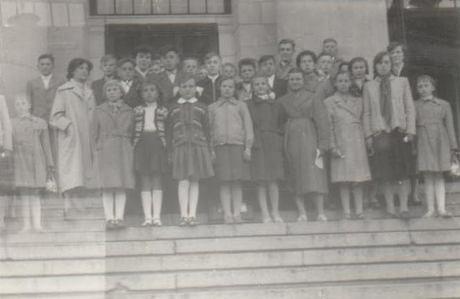 Z dniem 1 września 1958 roku podniesiono stopień organizacyjny szkoły.
