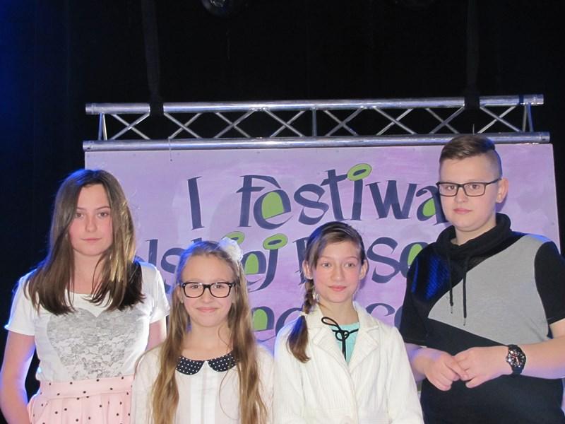 I Festiwal Polskiej Piosenki Dziecięcej w Spółdzielczym Domu Kultury w Płocku 13 kwietnia 2015r Uczniowie, którzy reprezentowali naszą szkołę to Julia