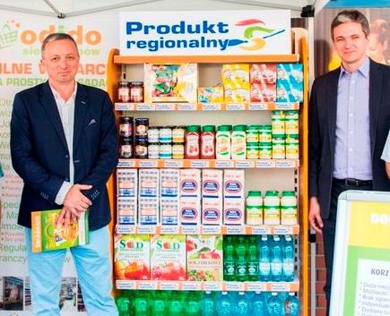 wykorzystanie atrybutów marki (logo, hasło) do oznaczenia produktów lokalnych Czarownica i