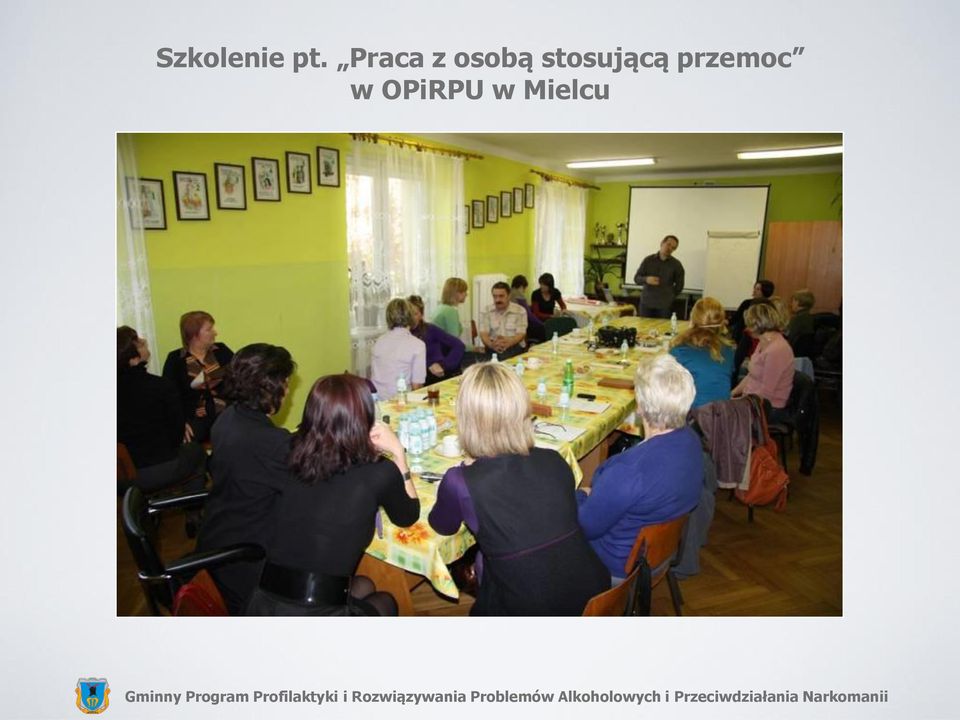 stosującą