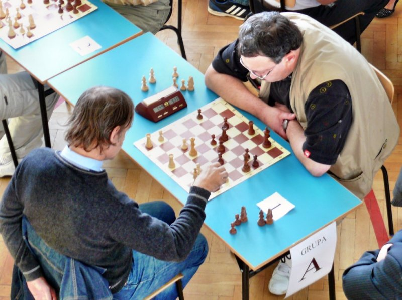 ŻYCIE SZACHOWE REGIONU Caruana i on zmierzyłby z Magnusem Carlsenem o tytuł mistrza świata. XIX Memoriał J.Gietki Rudnik 29 W.Małaniuk M.