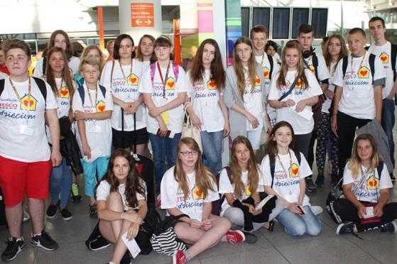 Program skierowany jest do uczniów, którzy wykazują się szczególnymi osiągnięciami w nauce, wzorowym zachowaniem i aktywnością społeczną oraz pochodzą z rodzin o niskim statusie materialnym.