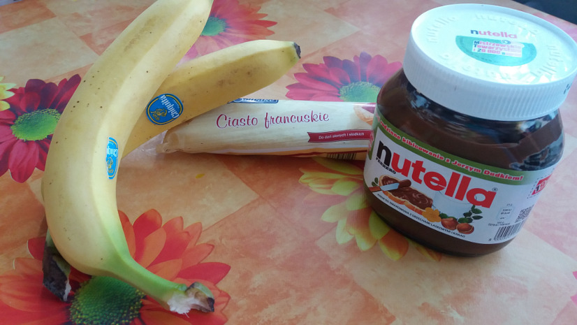 ciasto francuskie banany nutella Palce lizać! Ciasteczka francuskie z bananem Niespodziewani goście wpadli do Ciebie z wizytą?