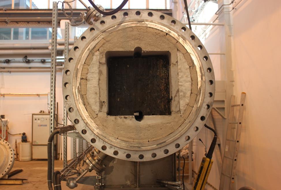 Kluczowe instalacje badawcze CCTW GIG: Reaktor ciśnieniowy (50 bar) do badań procesu PZW Parametry techniczne: typ węgla: