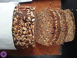 Dla człowieka najzdrowszy jest chleb wypiekany tradycyjnie, przygotowany na zakwasie.