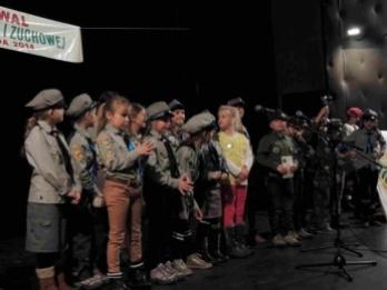 9. RYCERSKIE ZUCHY na XXIX FESTIWALU PIOSENKI HARCERSKIEJ I ZUCHOWEJ XXIX Festiwal Piosenki Harcerskio- Zuchowej we Wronkach był dla 7 GZ,, Rycerskie Zuchy" oraz dla patrolu harcerek,, Wesołe