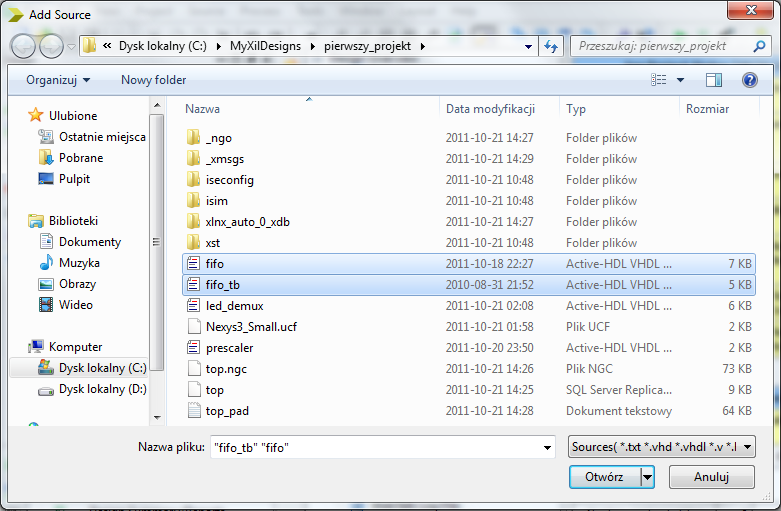 Interesujące w tej chwili są jednie dwa pliki fifo.vhd (projekt układu cyfrowego wykonany w języku VHDL) oraz fifo_tb.vhd (test bench dla tego układu).