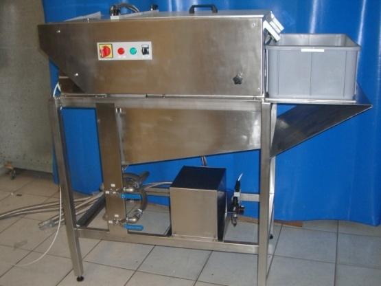 Maszyna filtrująca WF50 jest bezobsługowym automatem do filtracji mechanicznej i recyrkulacji czynników myjących (rozpuszczalników, wody, substancji odwarstwiających) w układzie zamkniętym bazującym