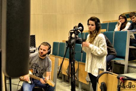 konferencjach Audio Engineering Society mają możliwość