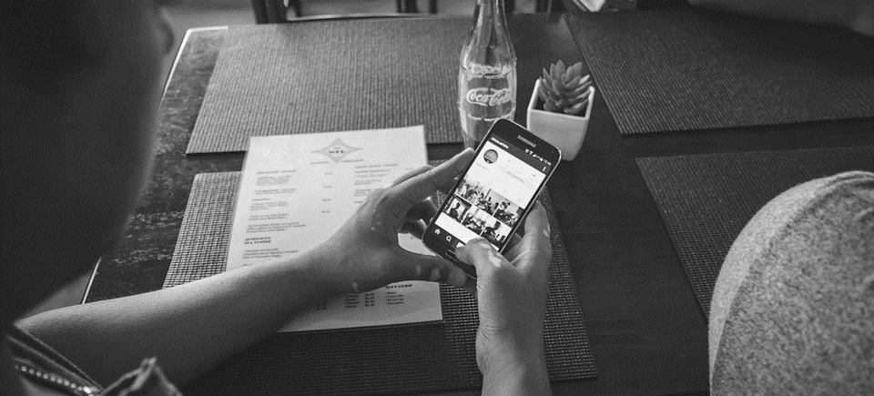 8 KROKÓW DO SKUTECZNEGO INSTAGRAMA W BIZNESIE Instagram to 400 milionów użytkowników i ponad 80 milionów postów dziennie.