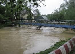 Nieoczekiwana powódź 17.05.2010,,Ropczyce już zalane.