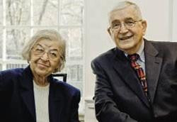 Stephanie Kwolek (1923-2014) diamina w wodzie film tworzącego się polimeru dichlorek kwasowy w
