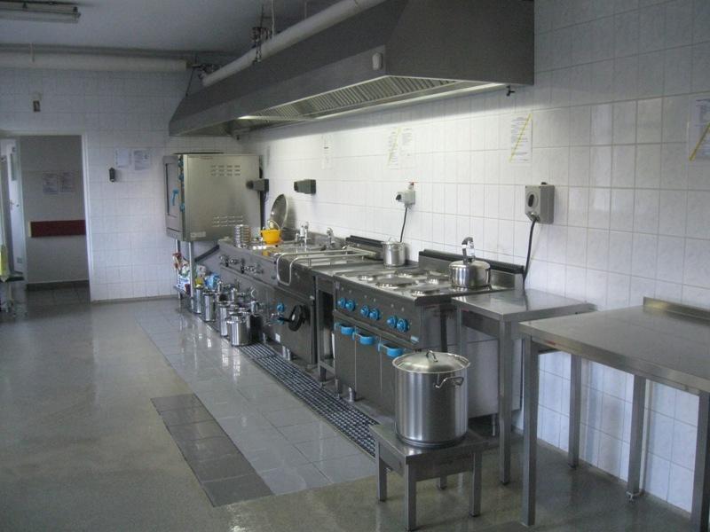 INWESTYCJE Nakłady Inwestycyjne poniesione przez Dzierżawcę na szpital w Resku od 01.01.2011 r. Zgodnie z zapisem 6 pkt.