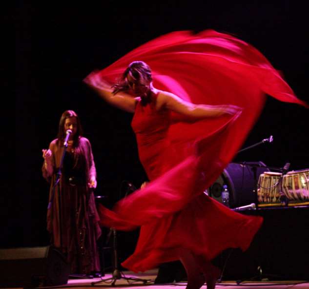 Warsztaty O grze i tańcu w technikach "Tanztheater", - a uniwersum Flamenco, - odnośnie dialogu z dwiema pozornie tak odległymi estetykami.